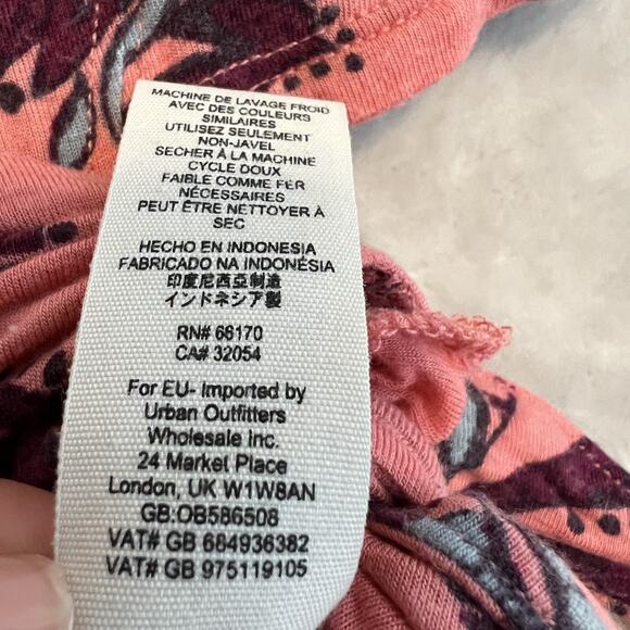 Free People Top Womens XS Pink‎ Floral Maui Wowie Boho Whimsical Flowy Festival - Picture 11 of 12